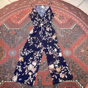 Navy blue floral jumpsuit - lightly used - with pockets - sz small
